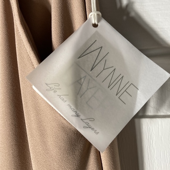 MarlaWynne Pull On Alice Crepe Flare Leg Pant Sand M New - Picture 5 of 9